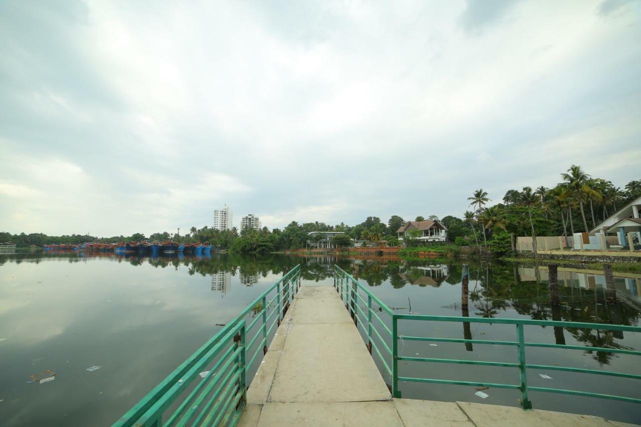 Global Backwater Resort Kollam Exterior foto